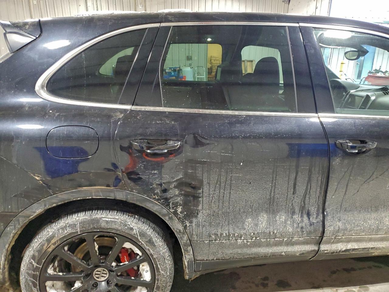 2013 PORSCHE CAYENNE