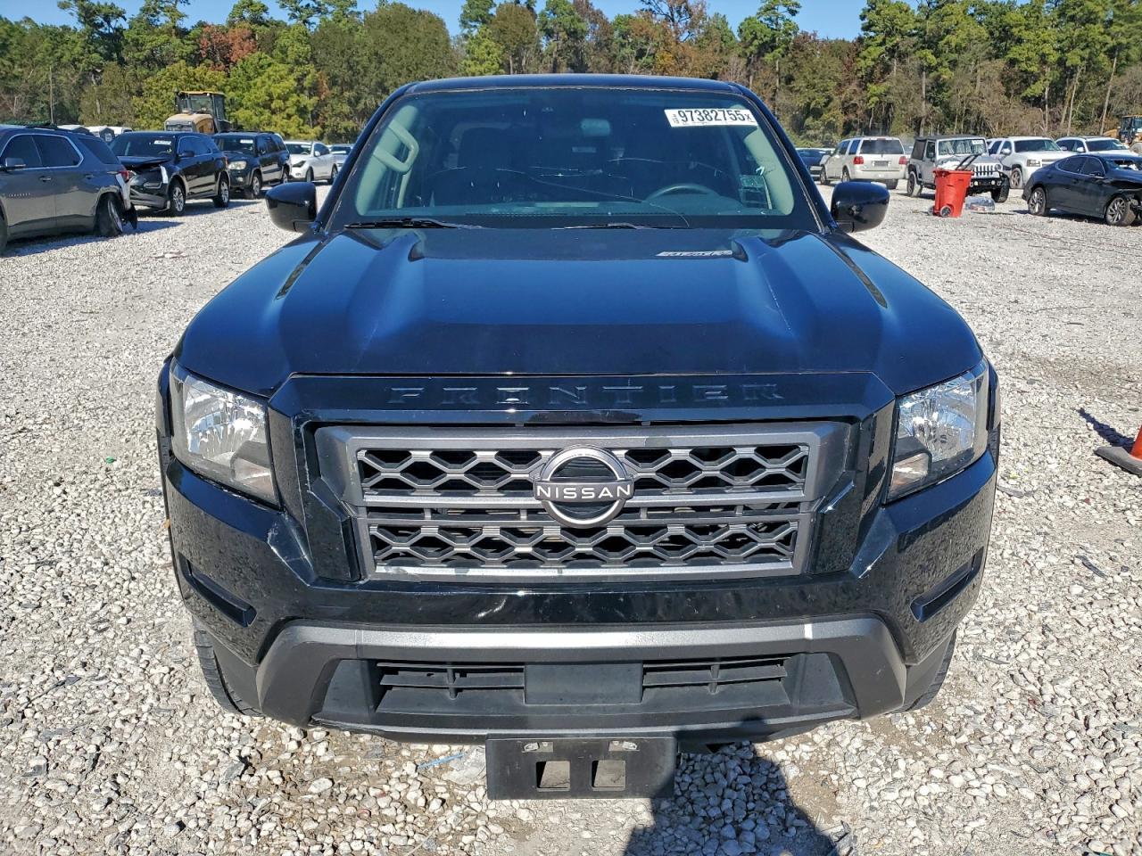 2022 NISSAN Frontier