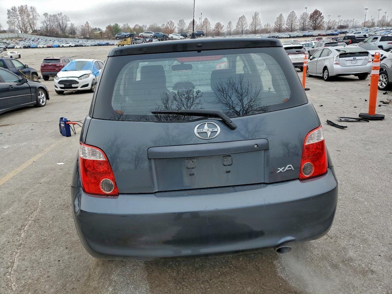 2006 TOYOTA SCION