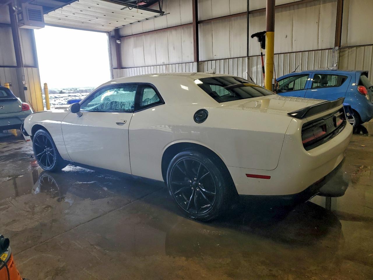 2016 DODGE Challenger
