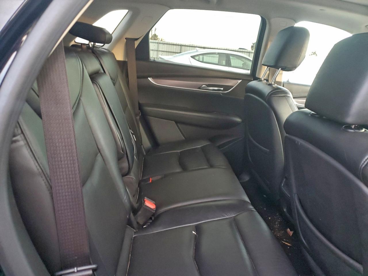 2017 CADILLAC XT5