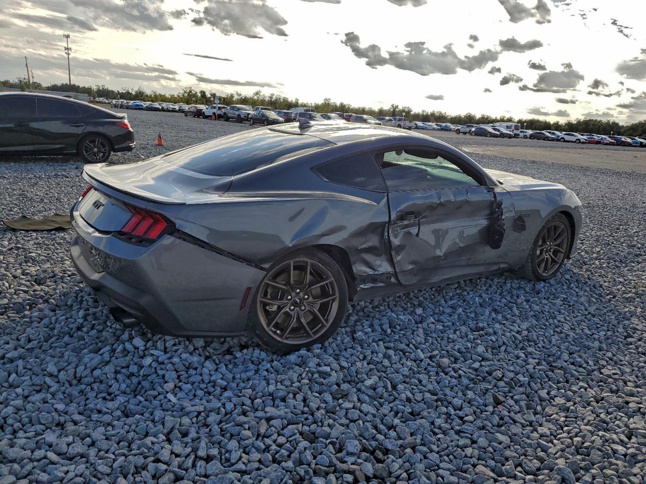 2024 FORD MUSTANG