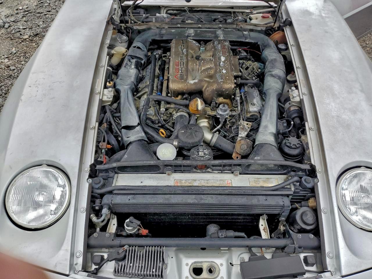1988 PORSCHE 928