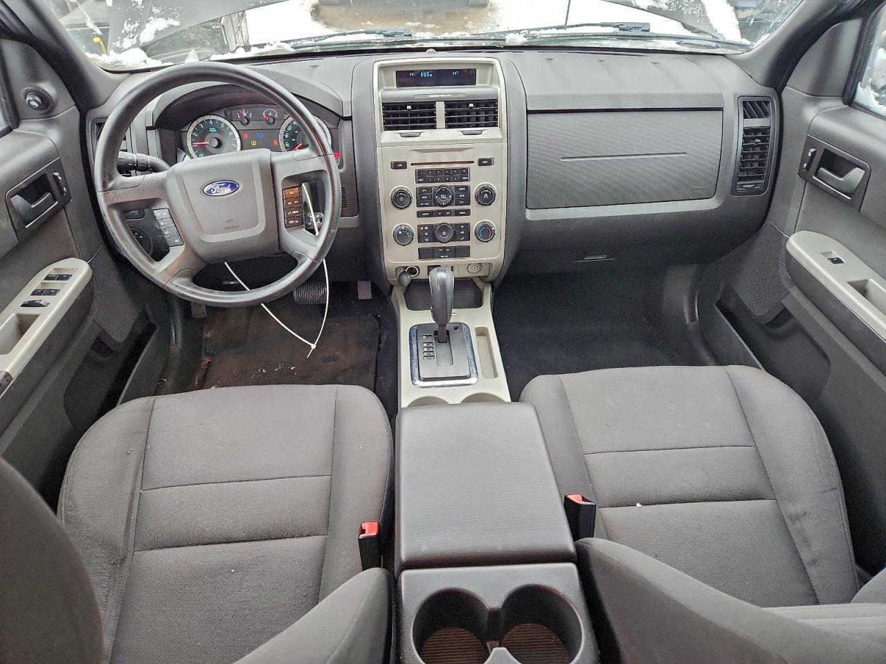2010 FORD ESCAPE