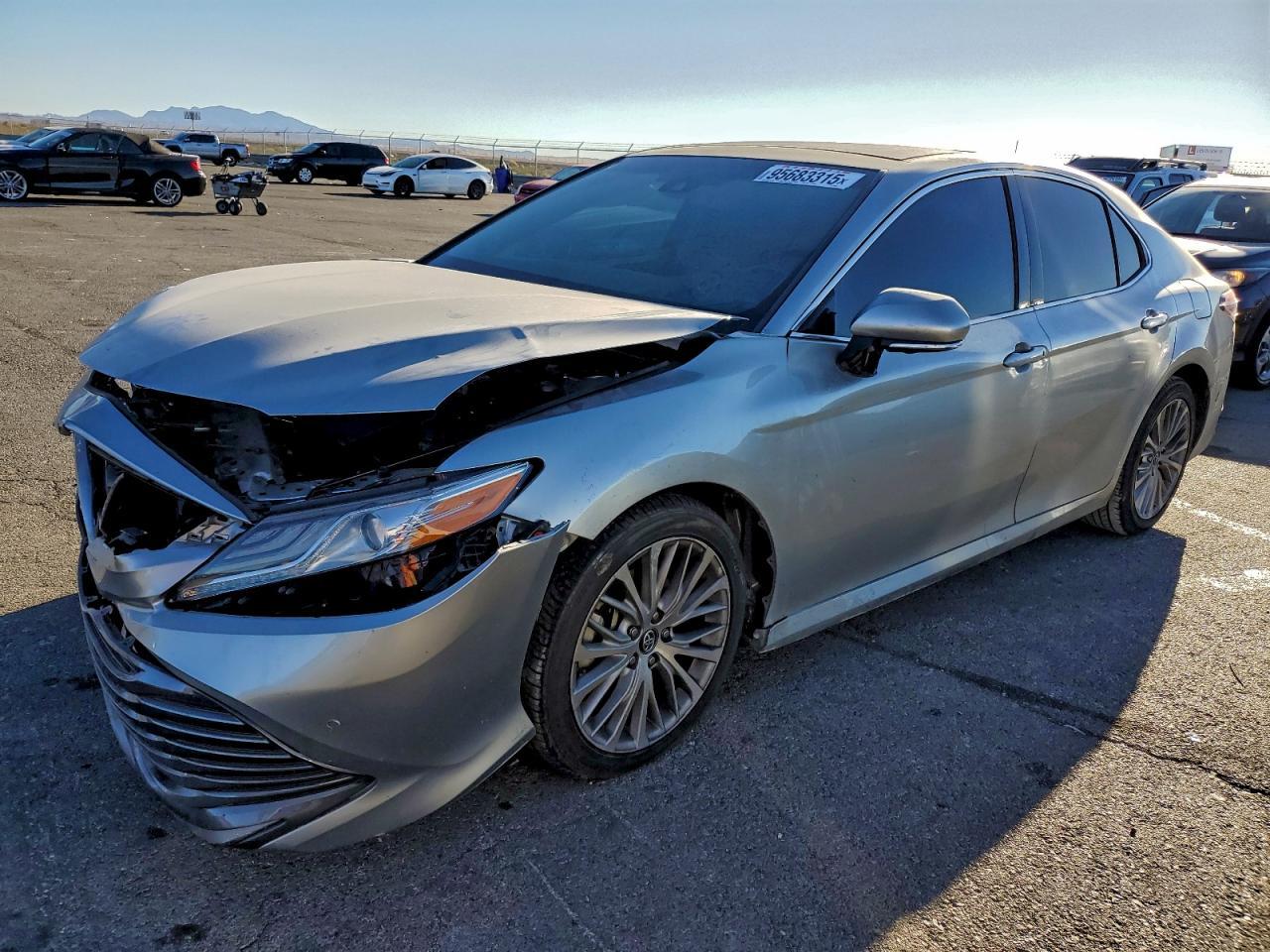 2018 TOYOTA CAMRY