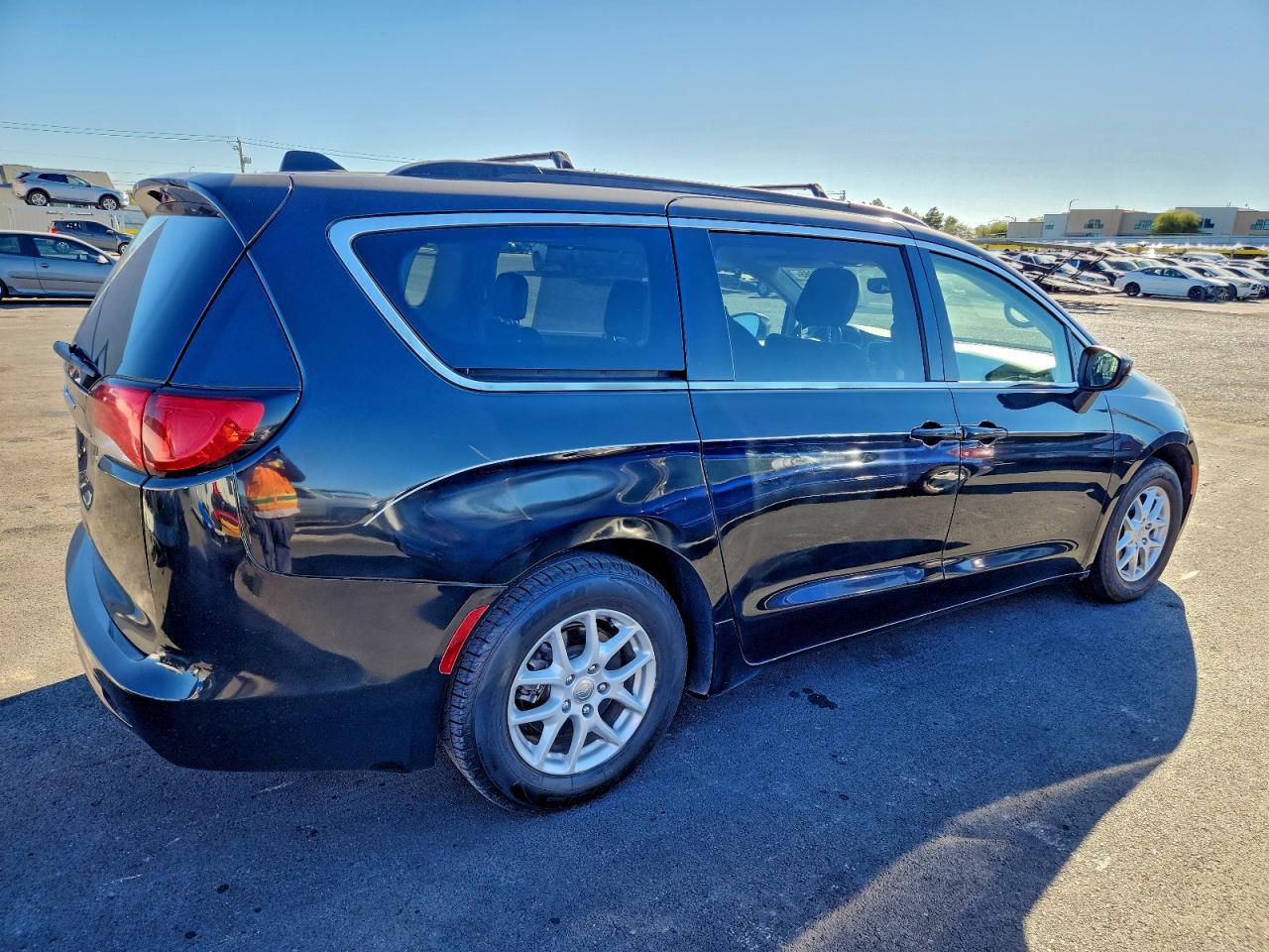 2020 CHRYSLER Voyager