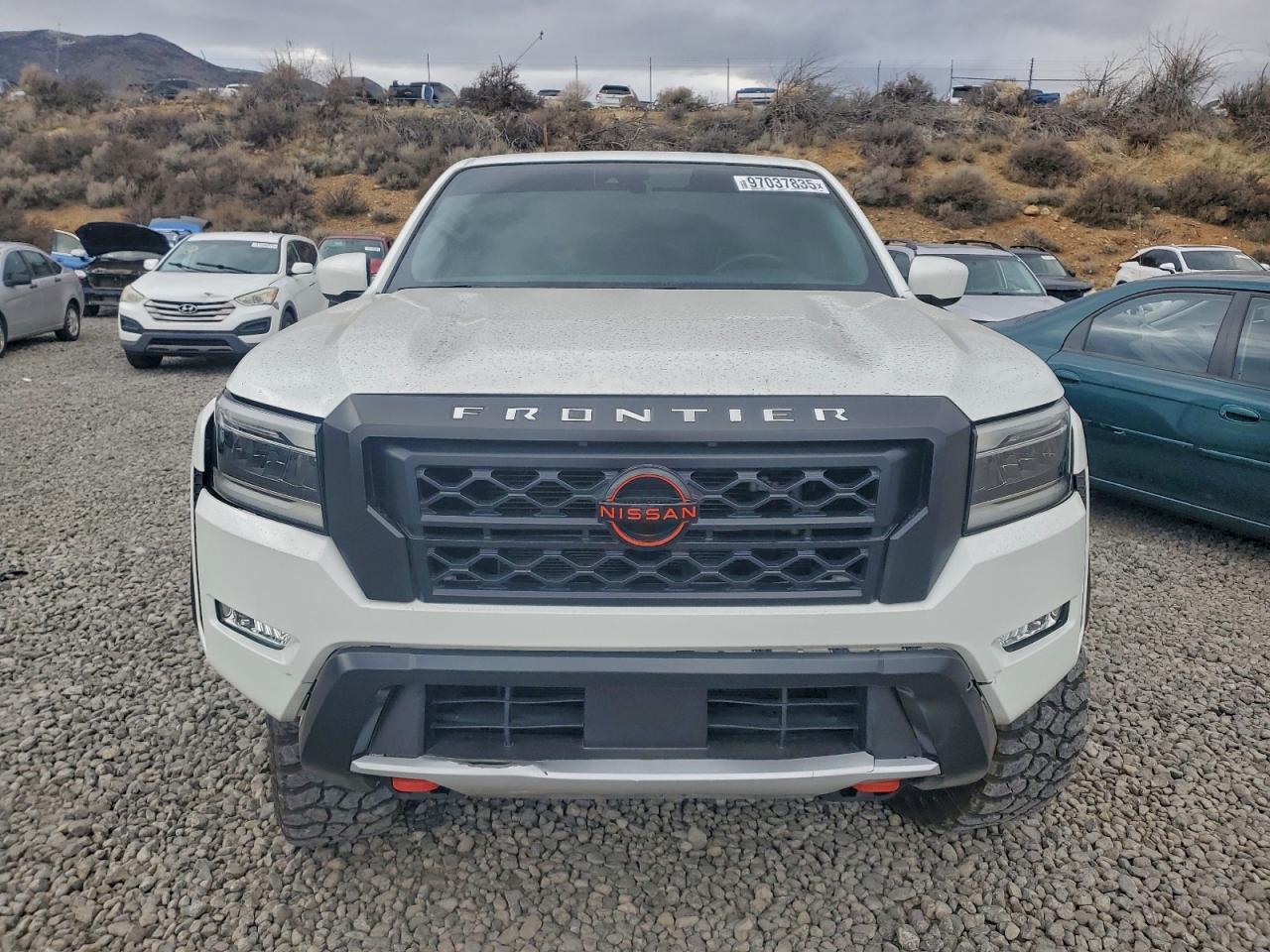 2022 NISSAN Frontier