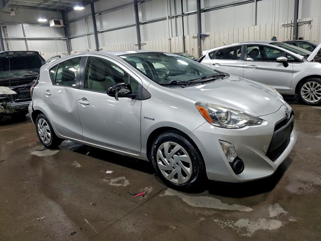 2015 TOYOTA Prius c