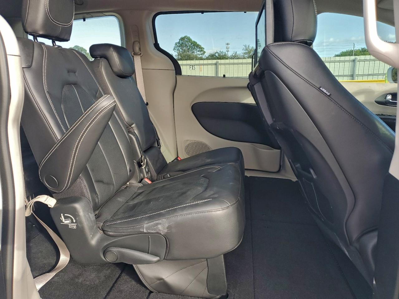 2022 CHRYSLER Pacifica