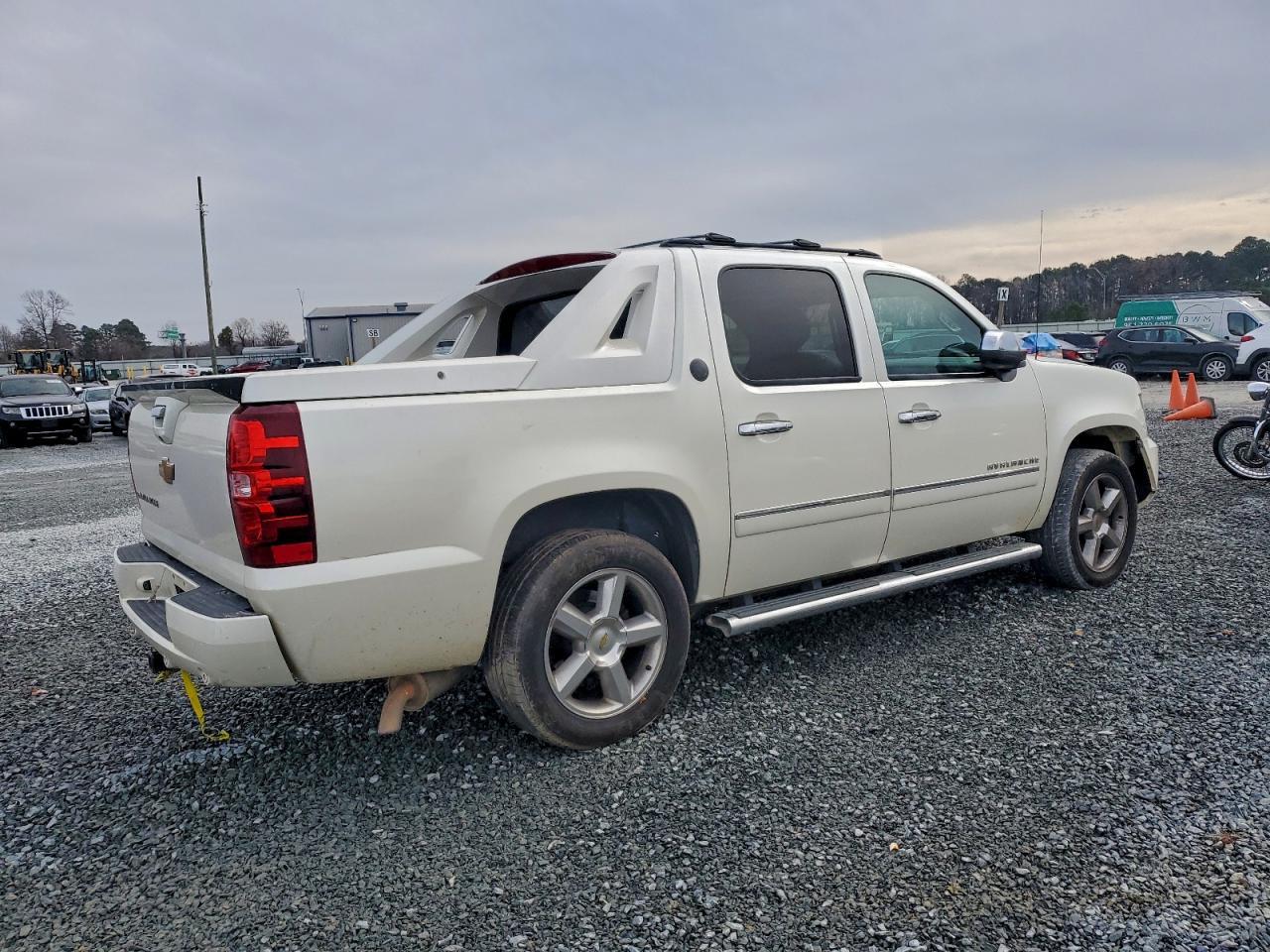 2011 CHEVROLET Avalanche