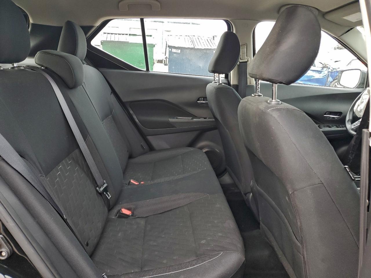 2024 NISSAN KICKS