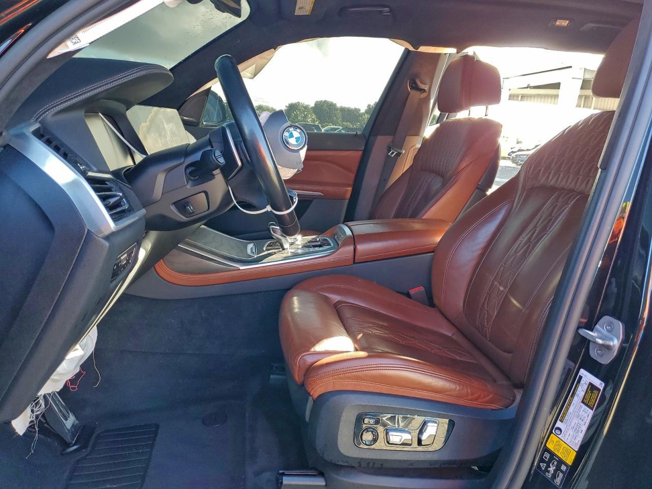 2021 BMW X7