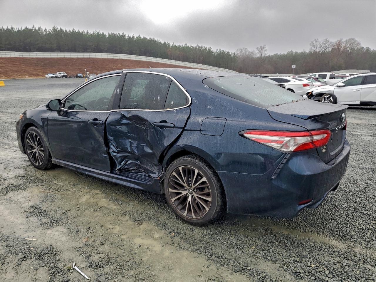 2018 TOYOTA CAMRY