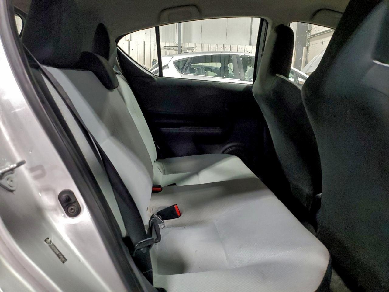 2015 TOYOTA Prius c