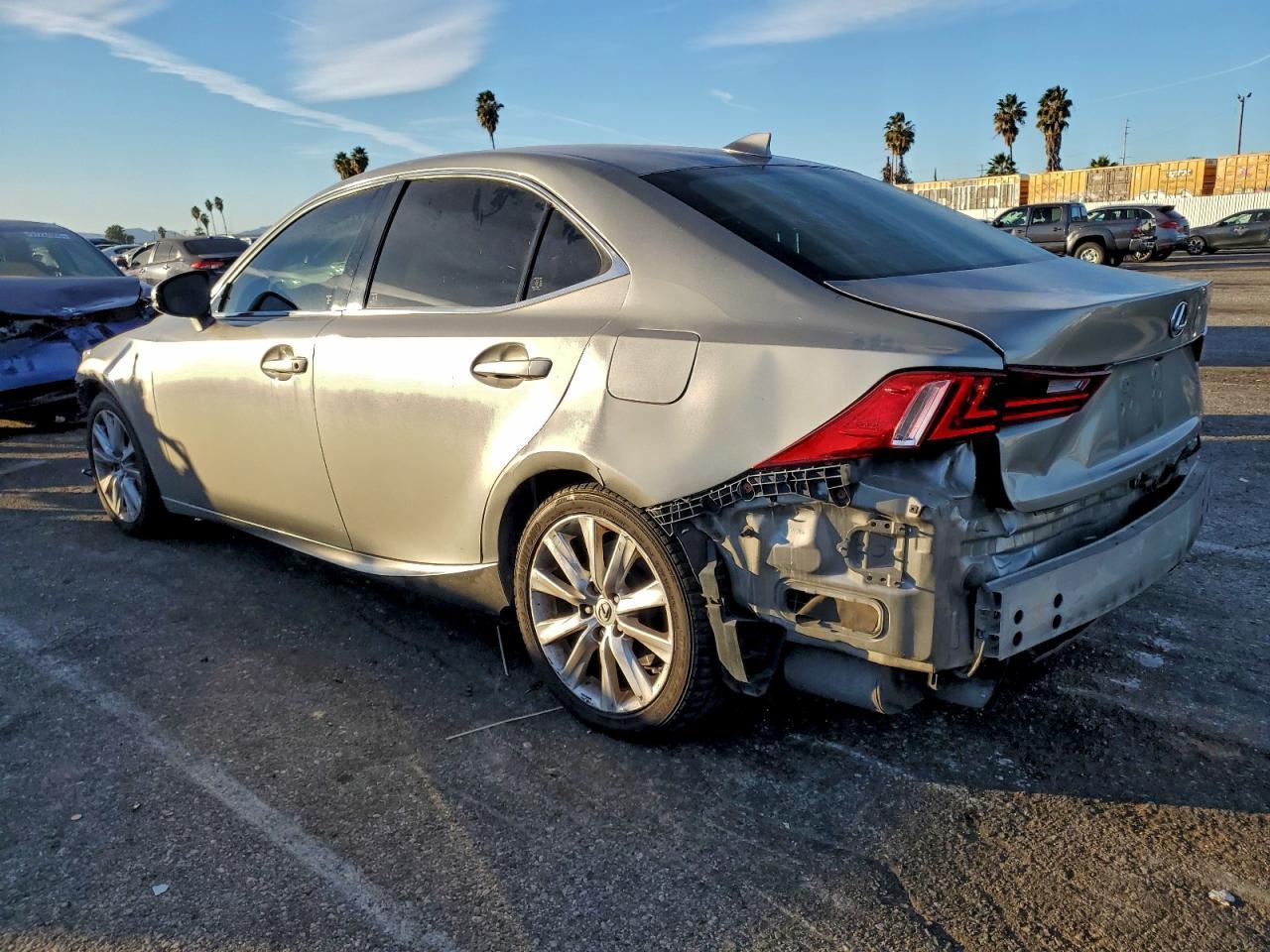 2016 LEXUS IS 200t
