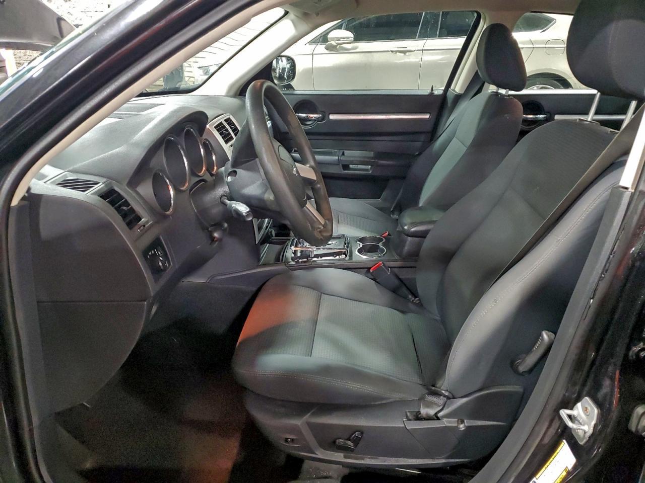 2010 DODGE CHARGER