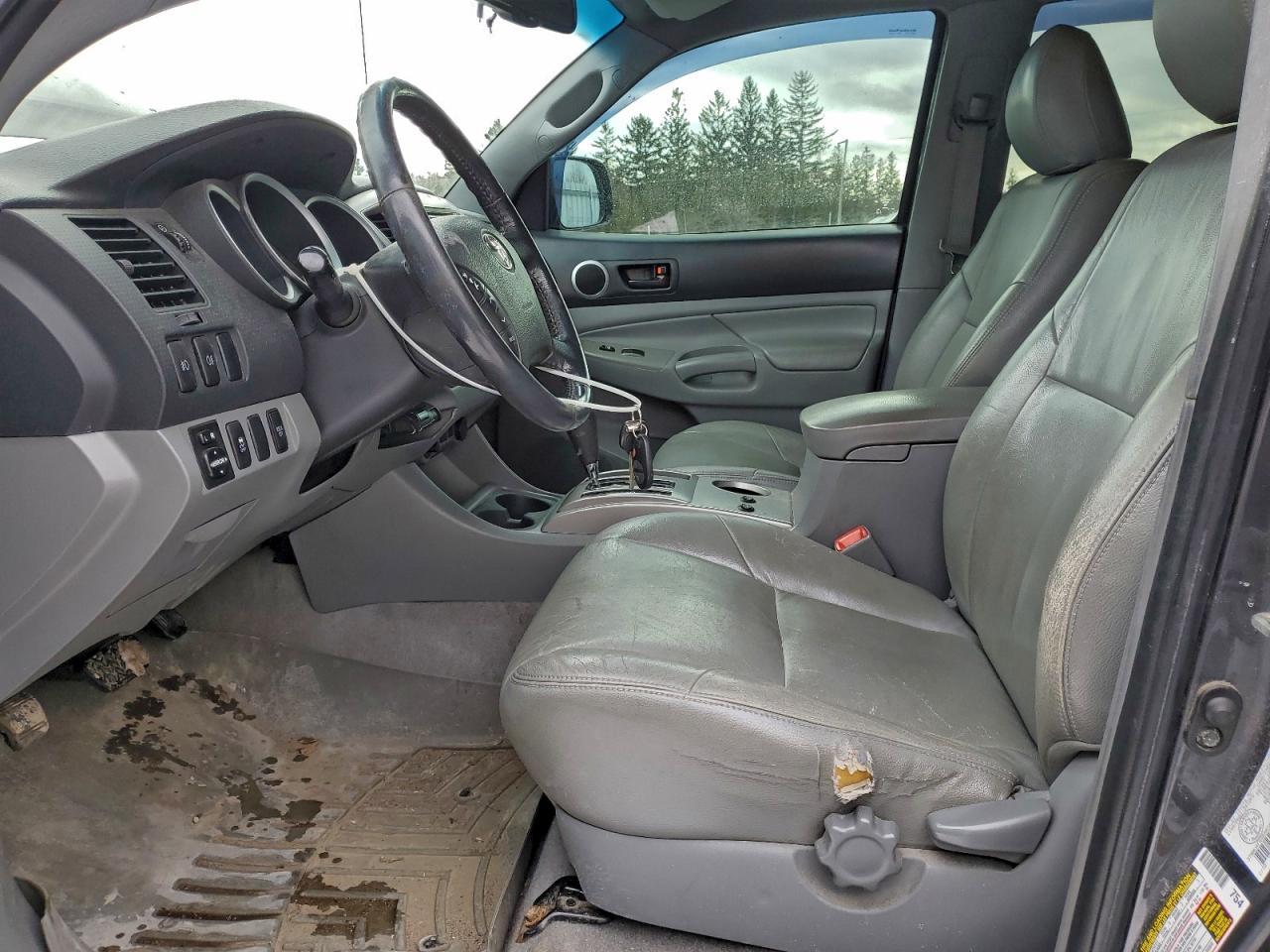 2011 TOYOTA TACOMA