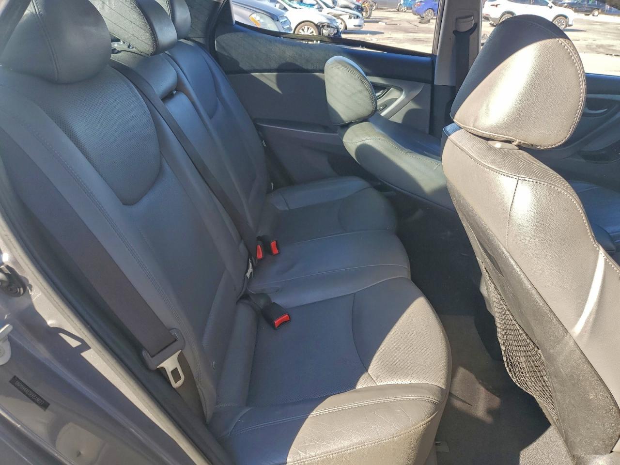 2014 HYUNDAI ELANTRA