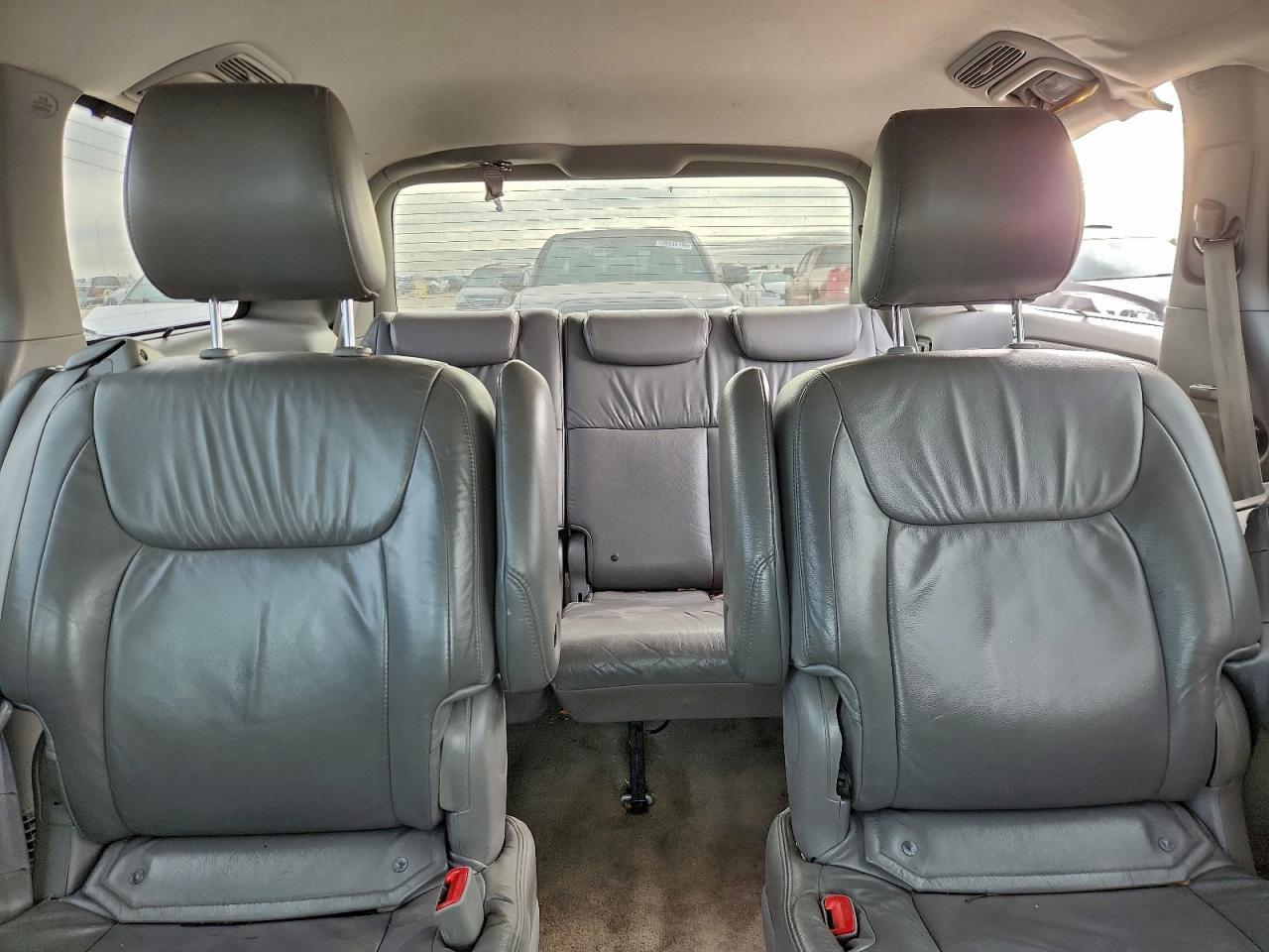 2010 TOYOTA SIENNA