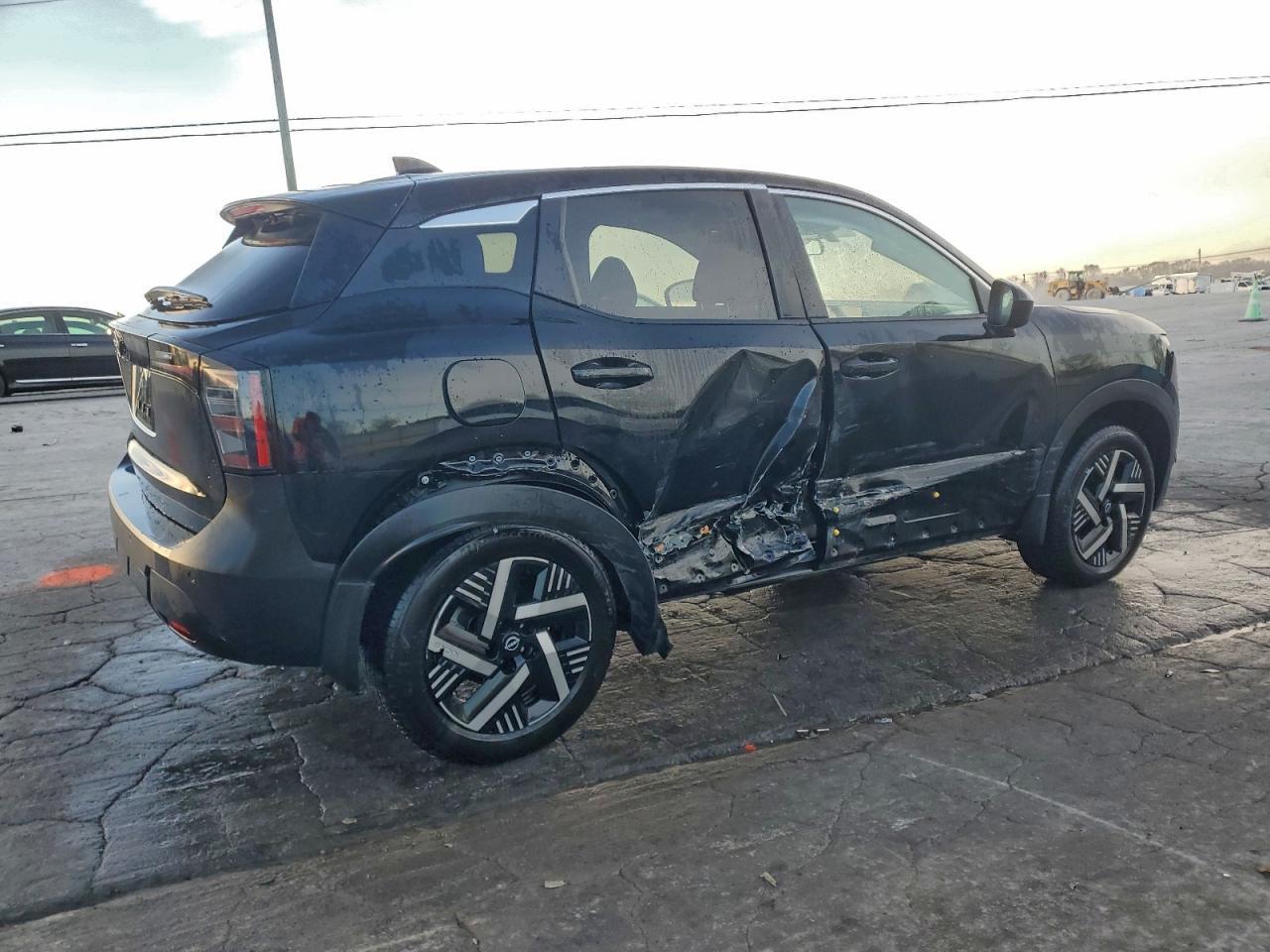 2025 NISSAN KICKS