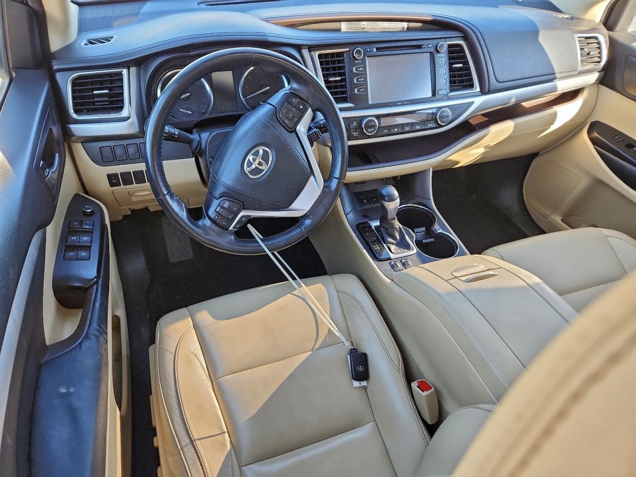 2015 TOYOTA HIGHLANDER