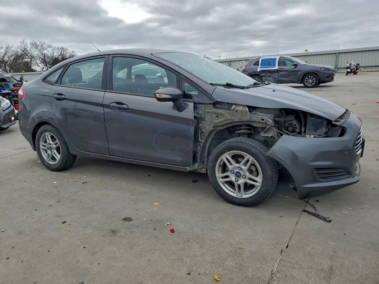 2016 FORD Fiesta
