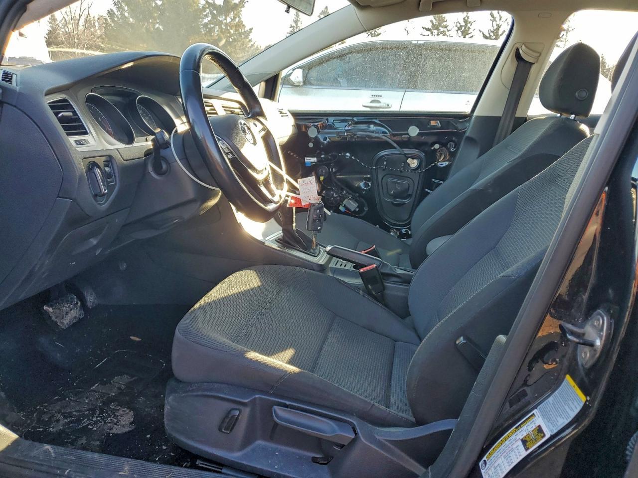 2015 VOLKSWAGEN GOLF