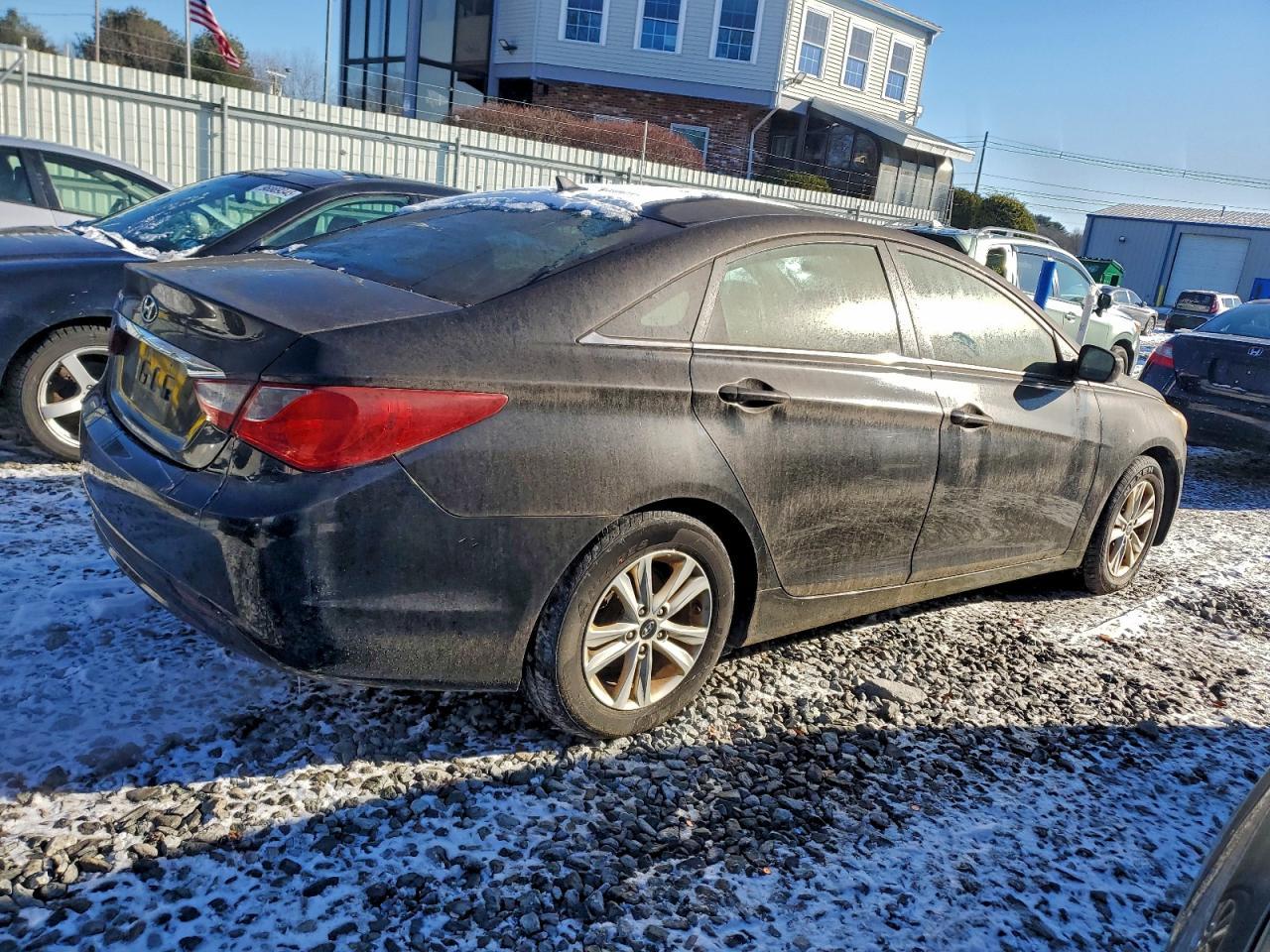2011 HYUNDAI SONATA