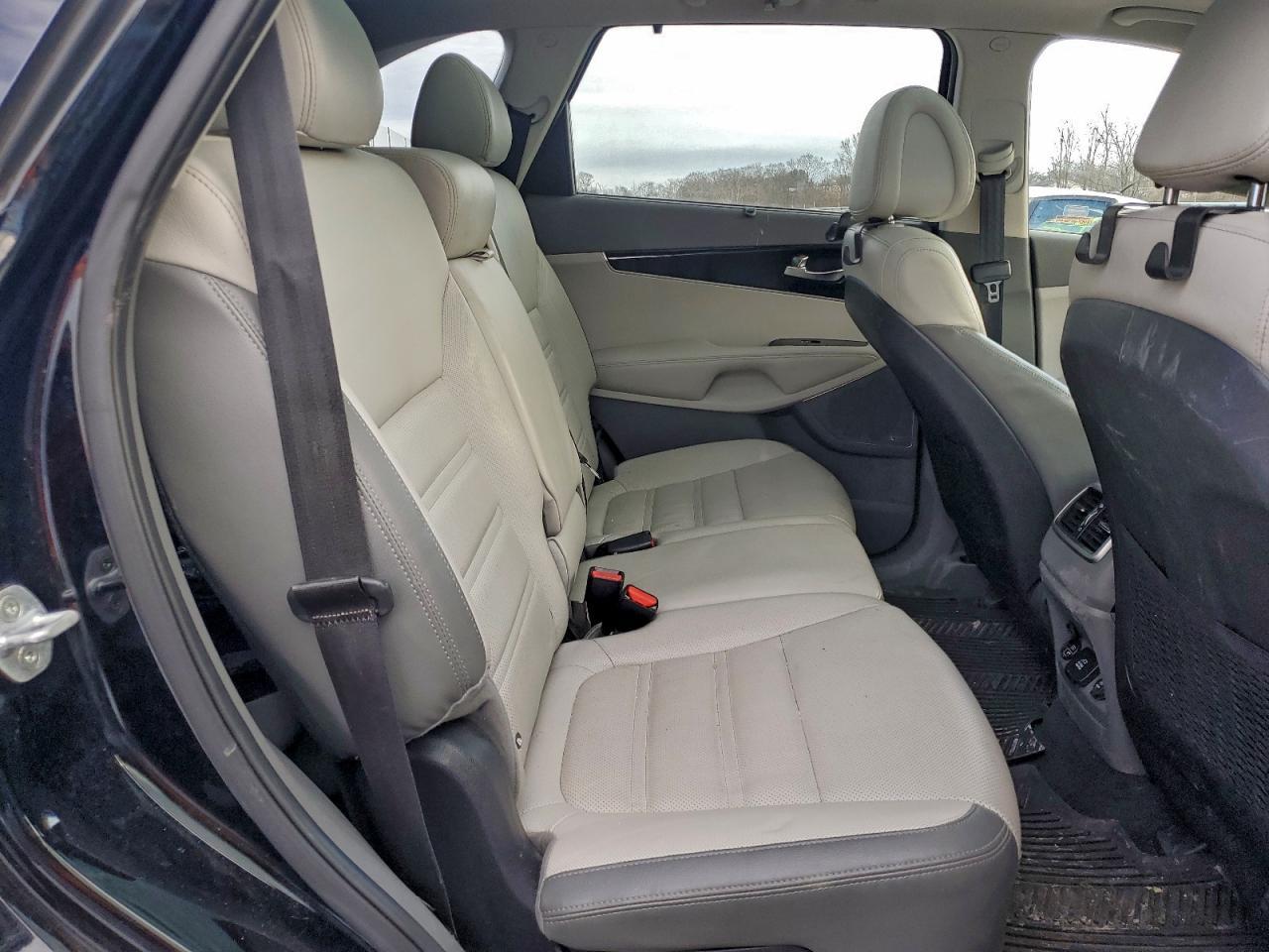 2016 KIA SORENTO