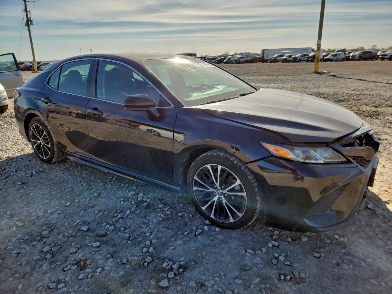 2018 TOYOTA CAMRY