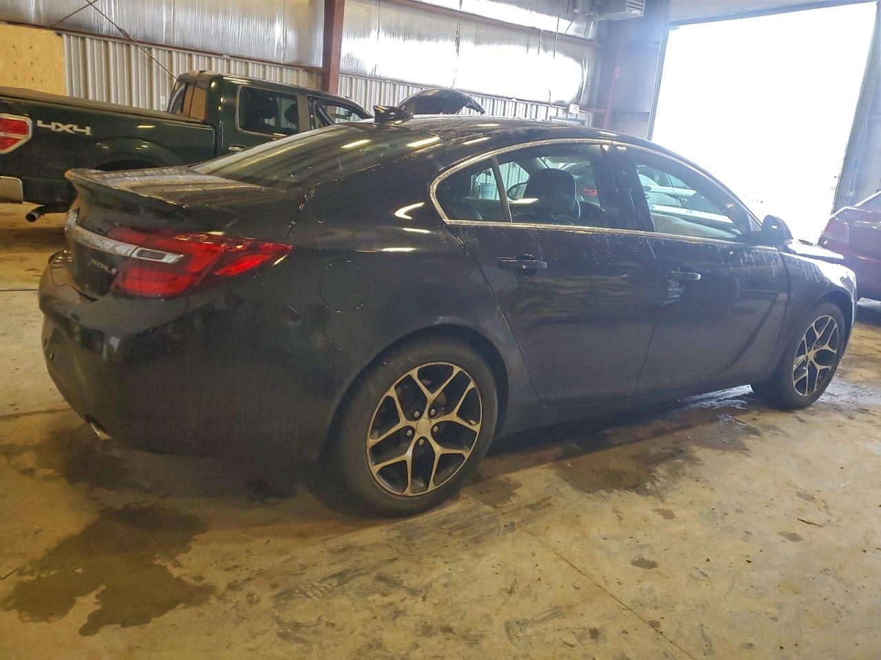 2017 BUICK Regal