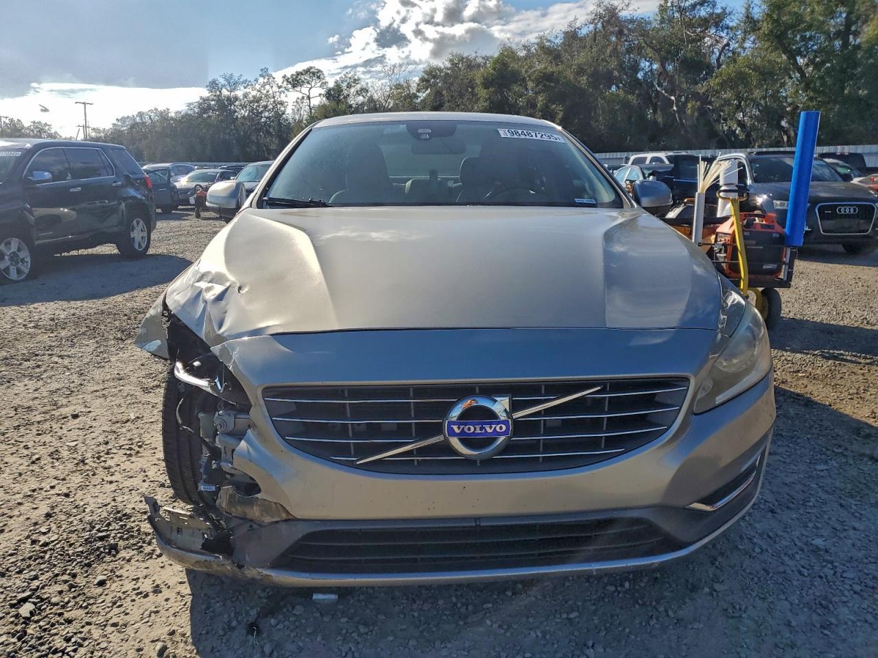 2014 VOLVO S60