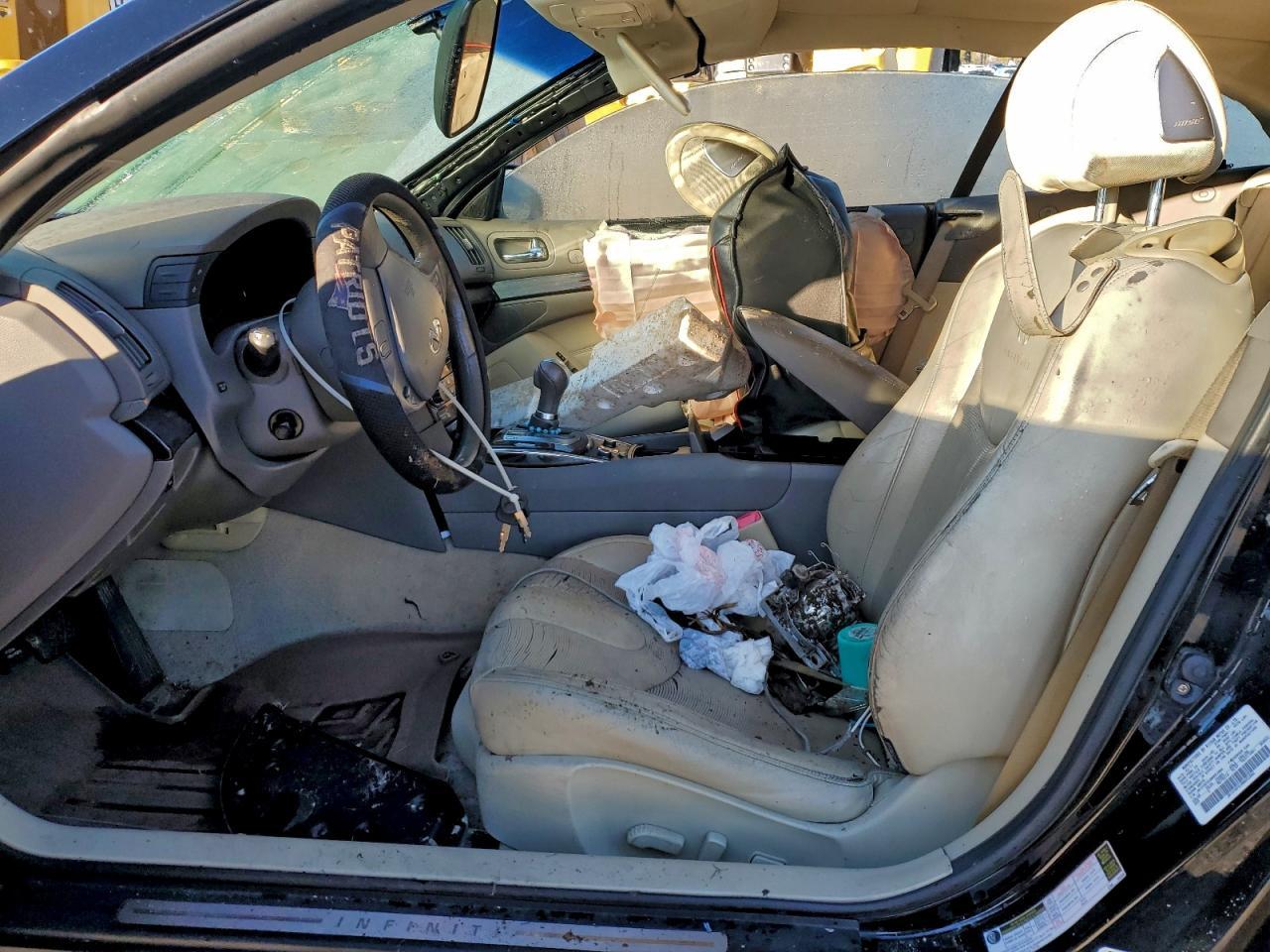 2011 INFINITI G37