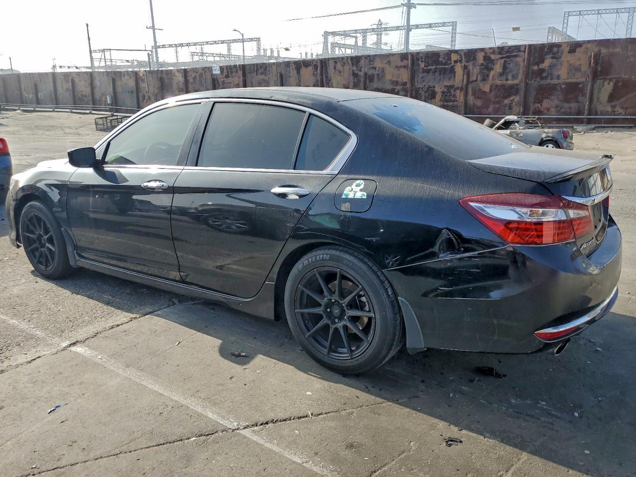 2017 HONDA ACCORD