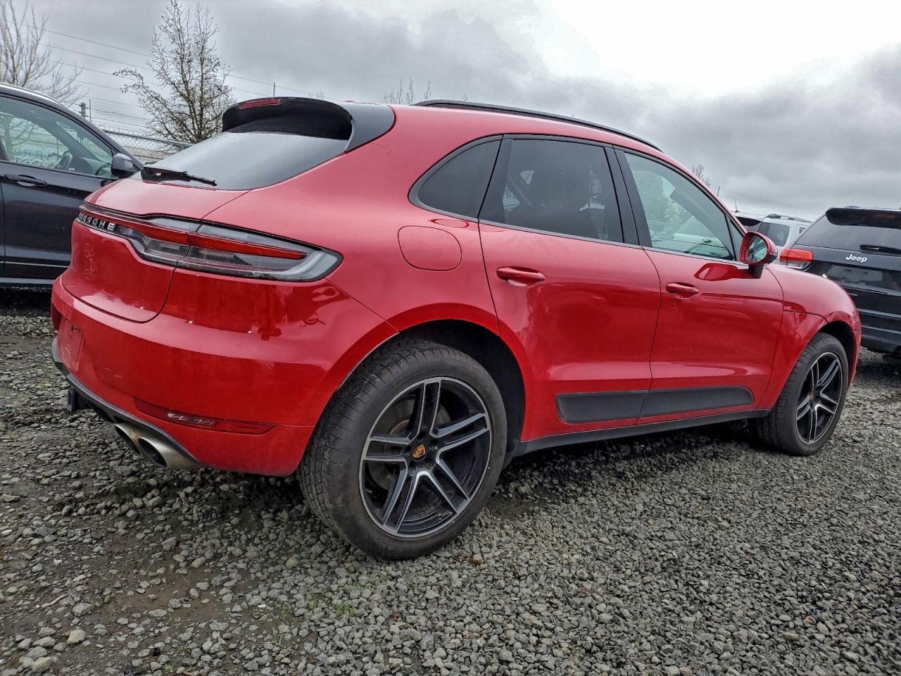 2021 PORSCHE Macan