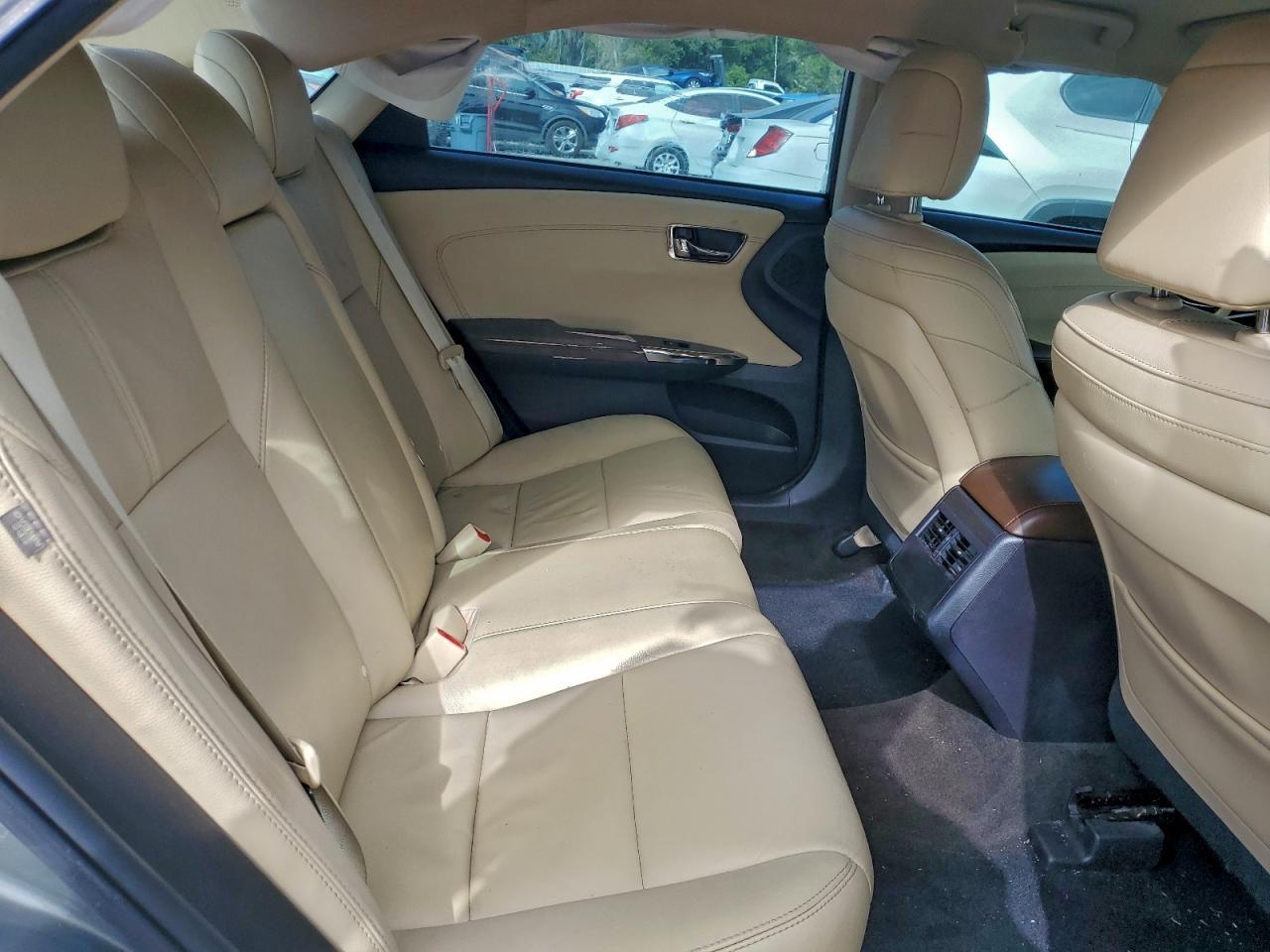 2014 TOYOTA Avalon