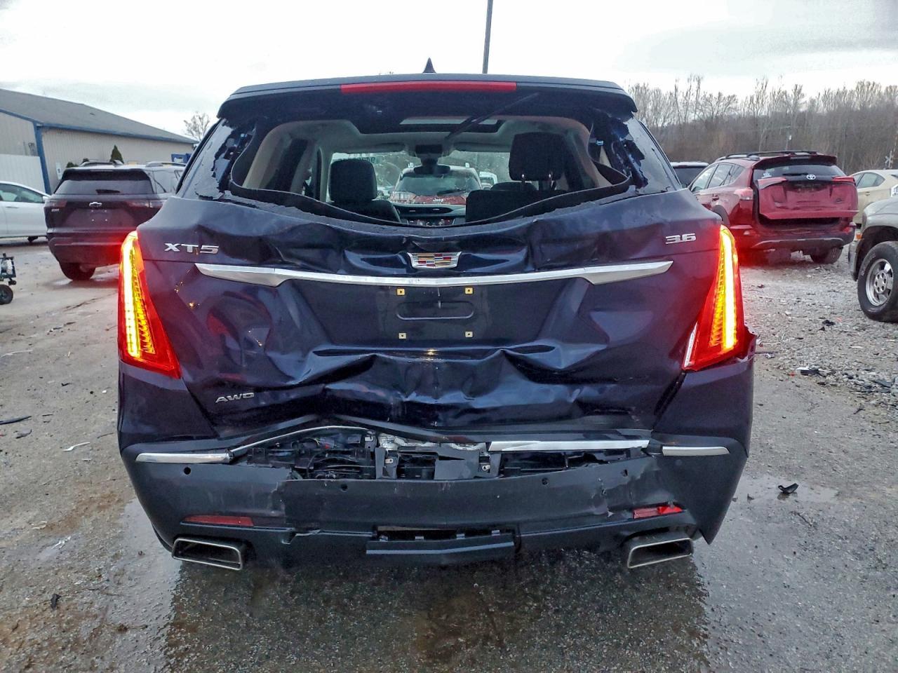 2017 CADILLAC XT5