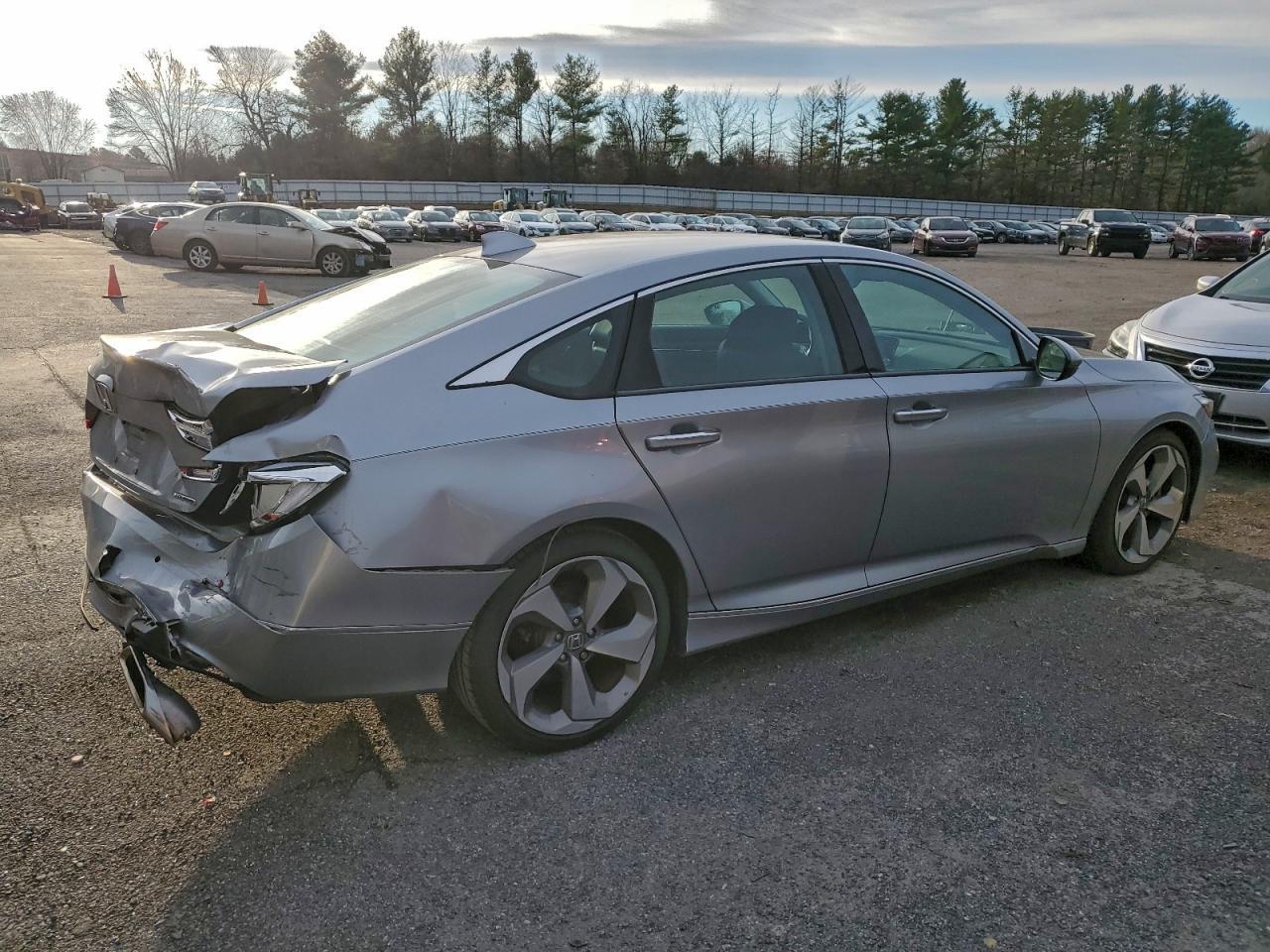 2018 HONDA ACCORD