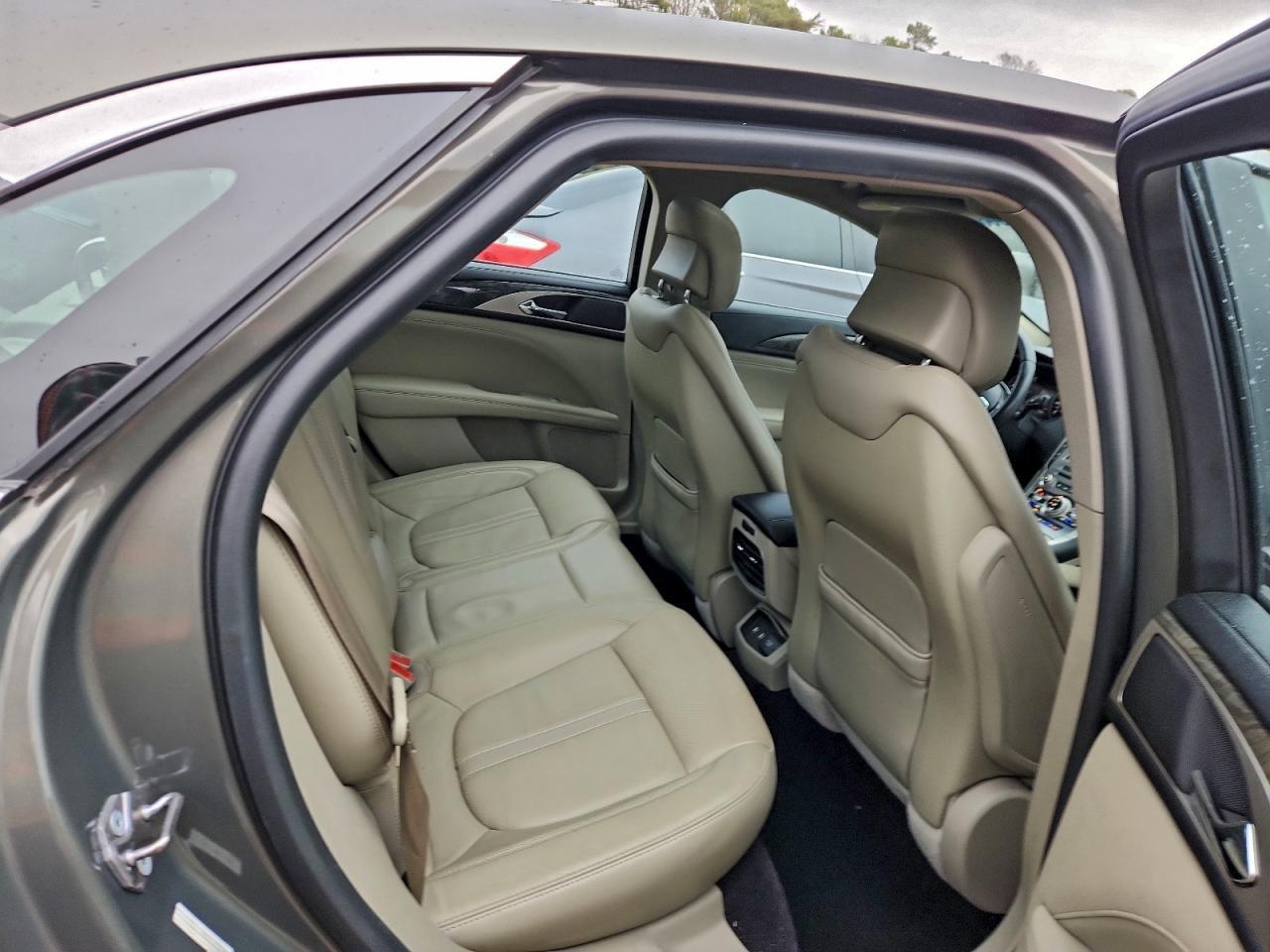 2017 LINCOLN MKZ