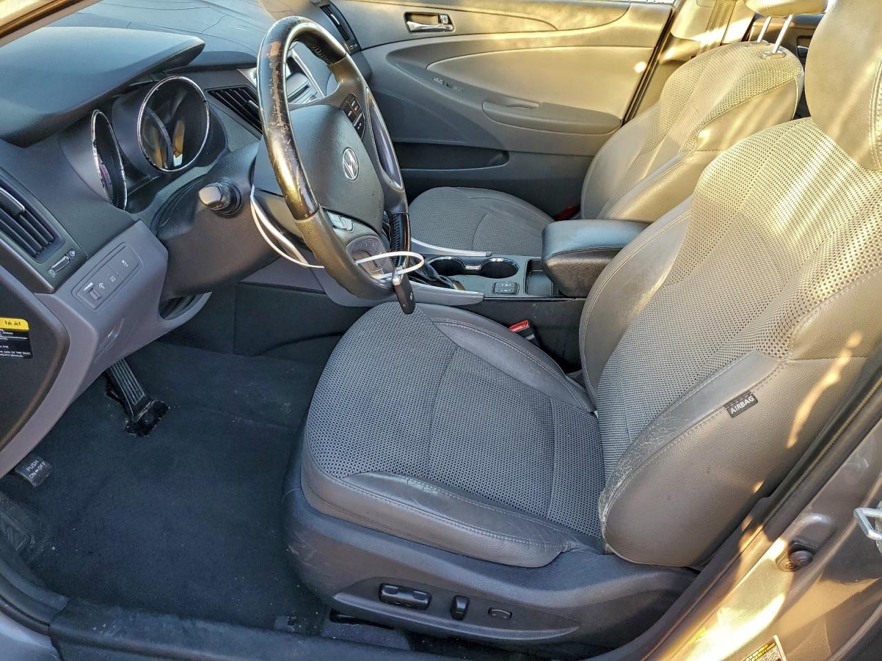 2013 HYUNDAI SONATA