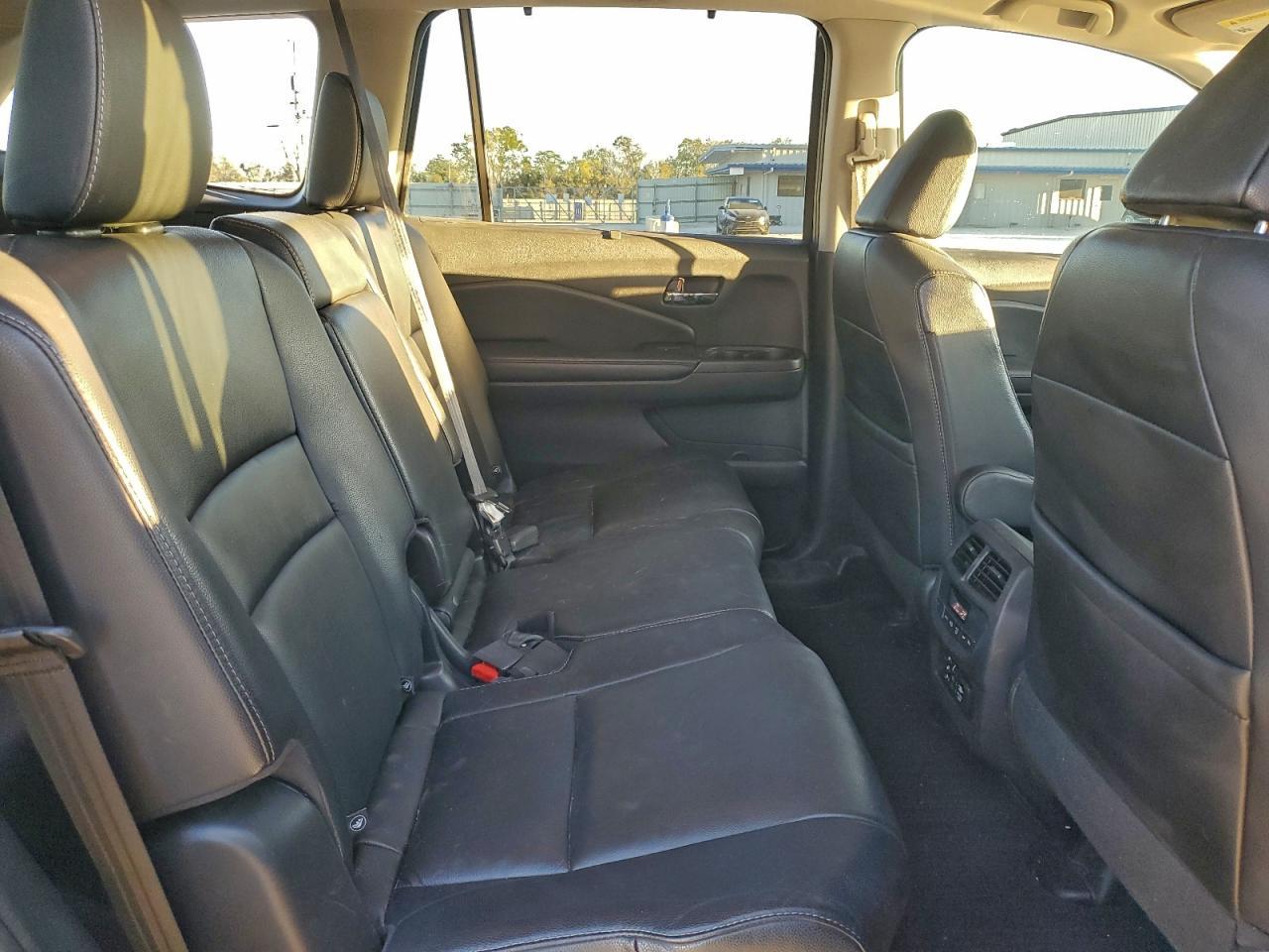 2017 HONDA PILOT