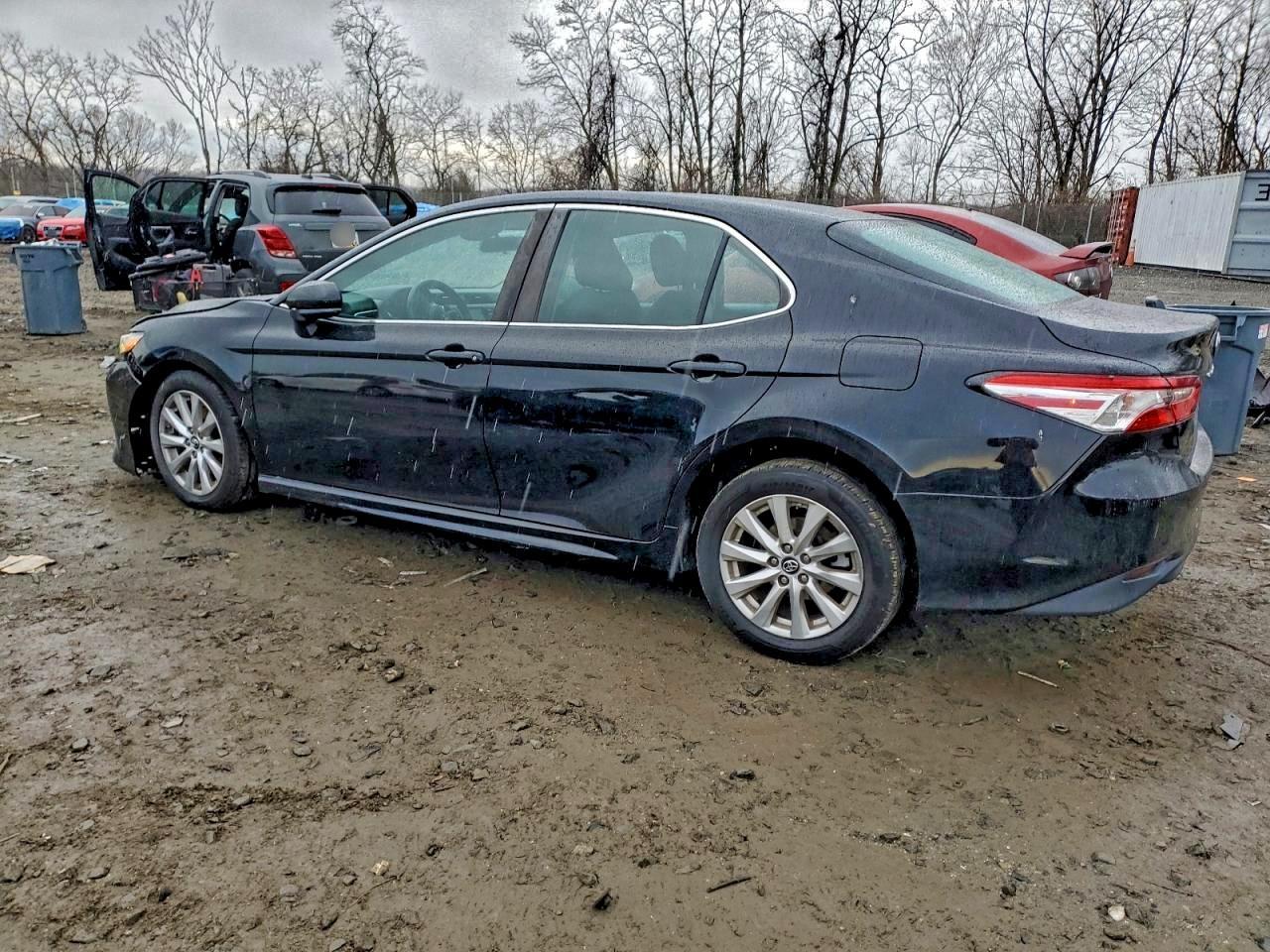 2018 TOYOTA CAMRY