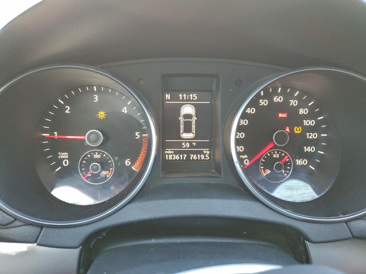 2011 VOLKSWAGEN GOLF