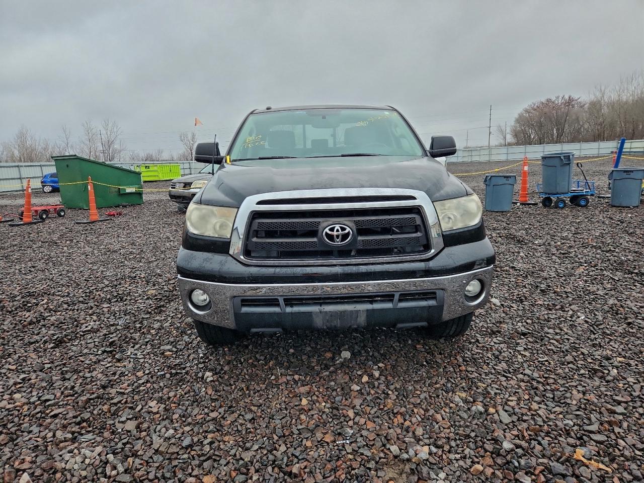 2011 TOYOTA TUNDRA