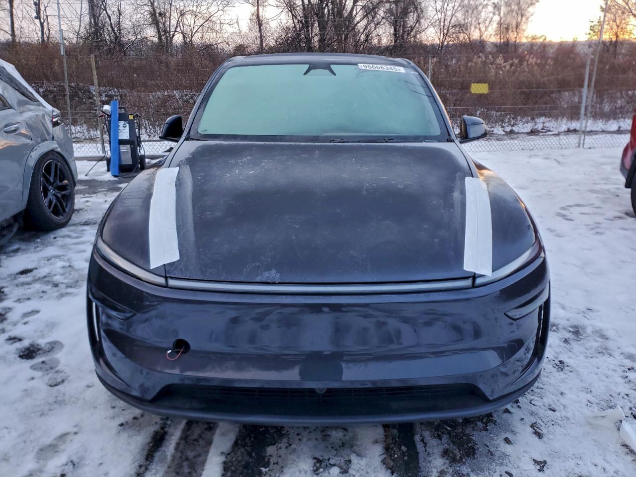 2026 TESLA MODEL Y