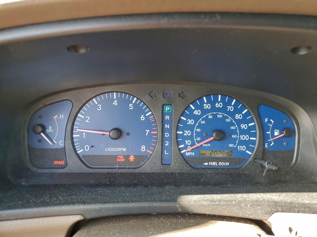 2002 TOYOTA SIENNA