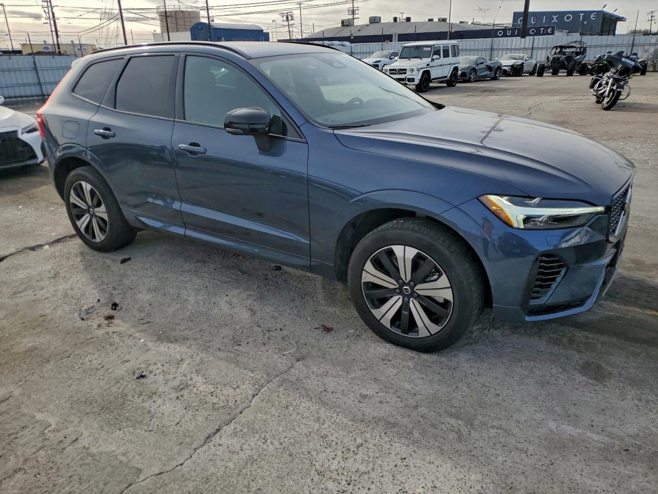 2024 VOLVO XC60