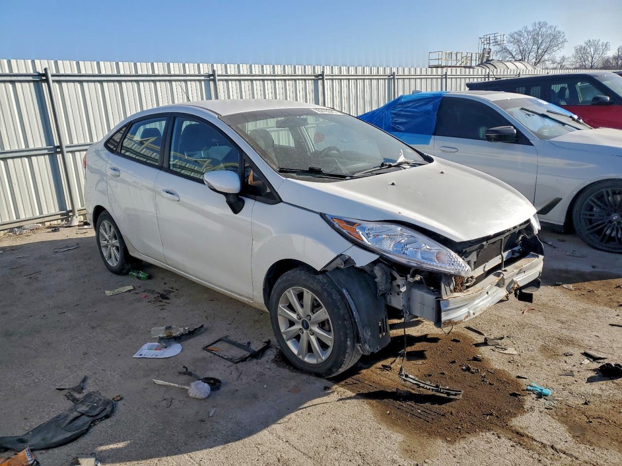 2013 FORD Fiesta