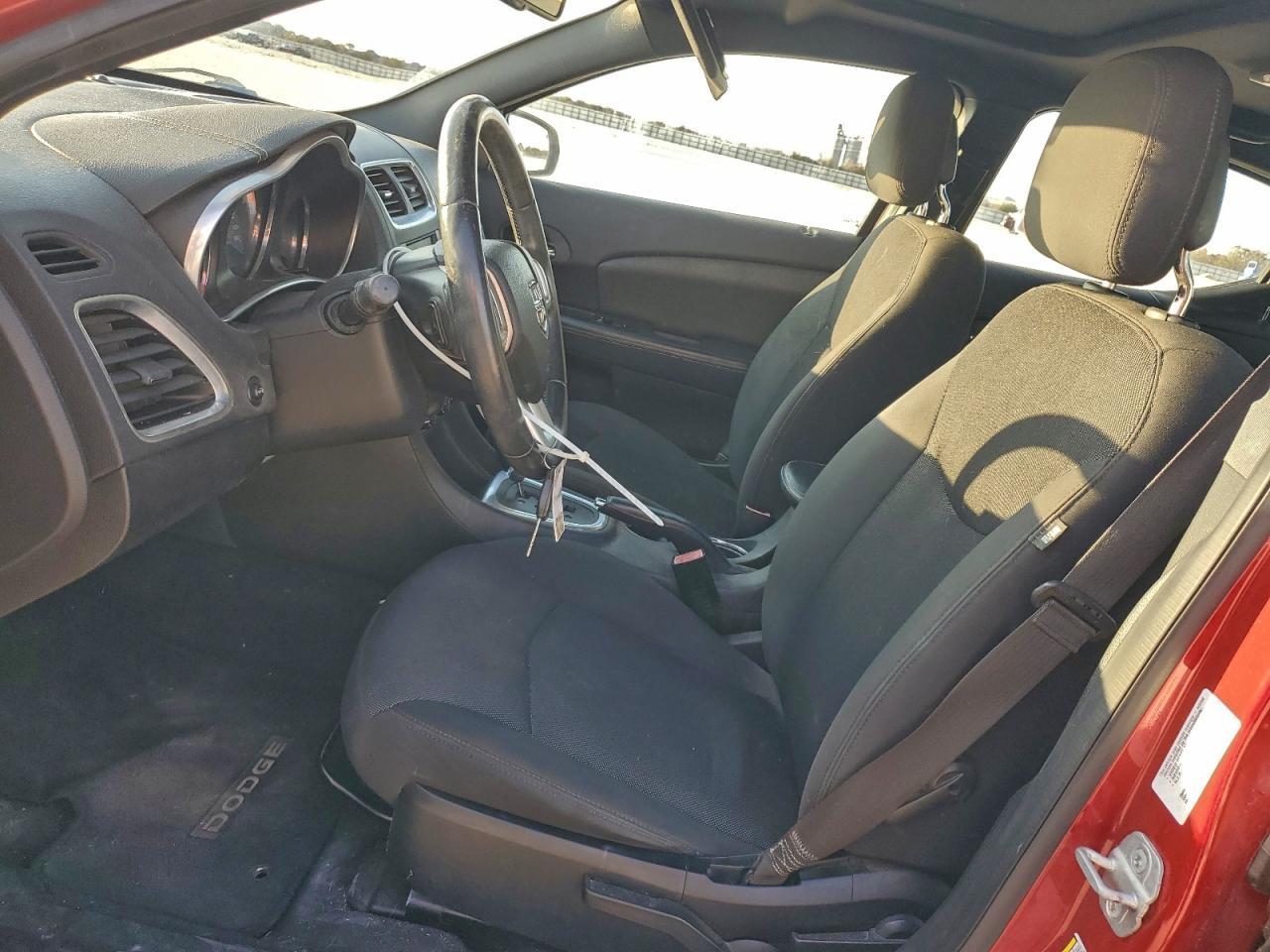 2013 DODGE Avenger
