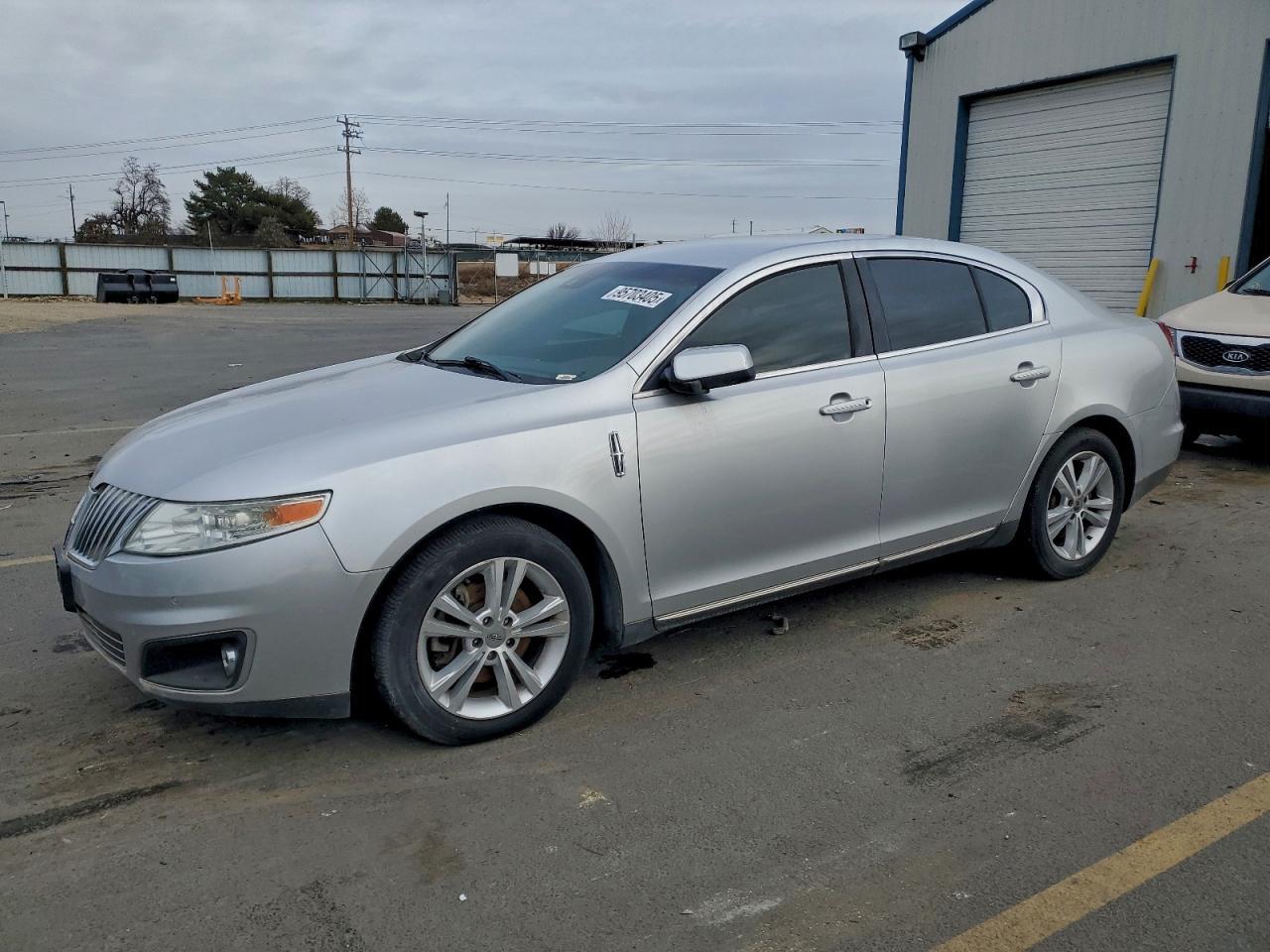 2010 LINCOLN MKS